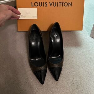 Louis Vuitton stileto pump 37.5